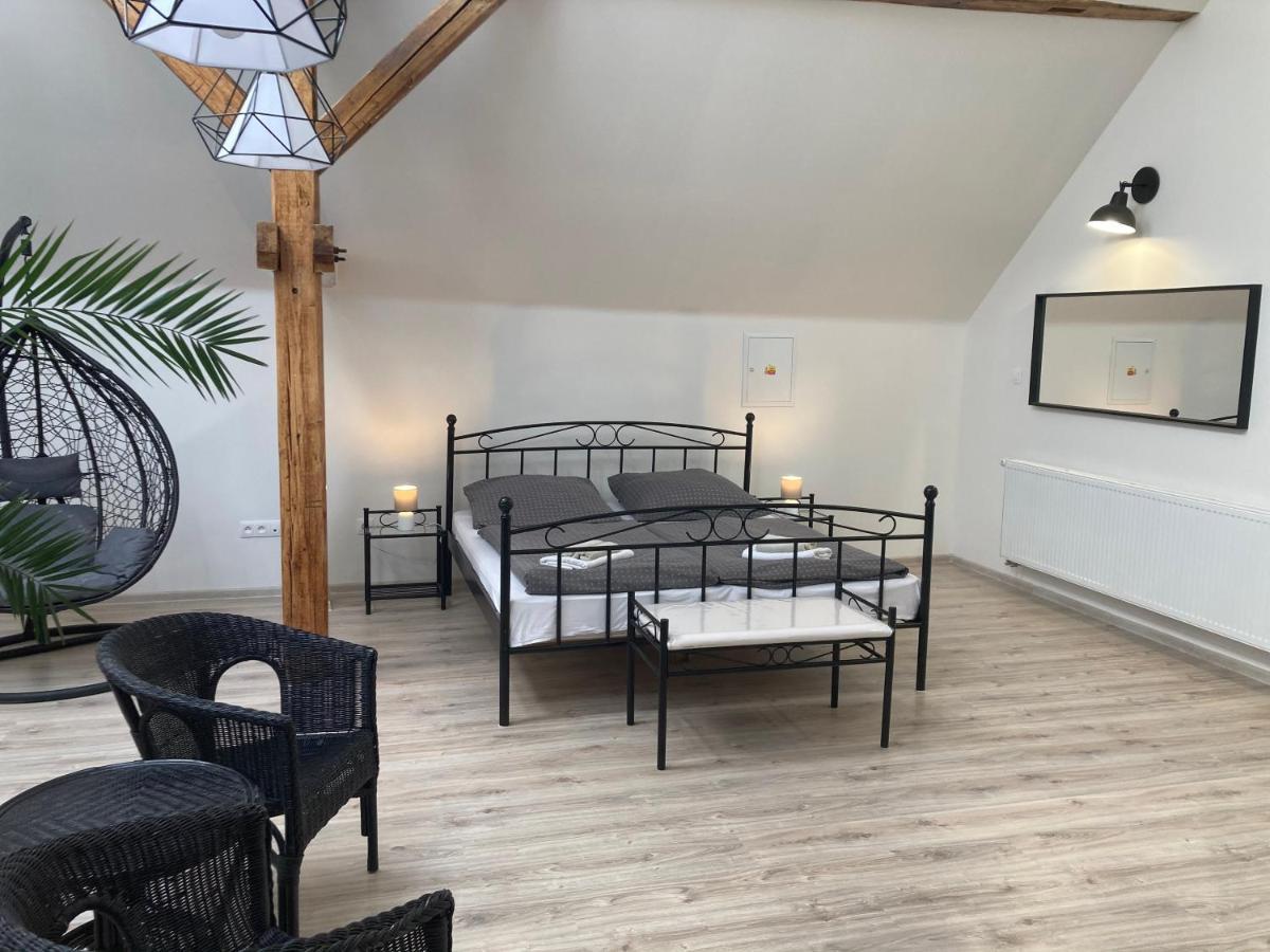 Apartmany Pod Radhostem Rožnov pod Radhoštěm Екстериор снимка